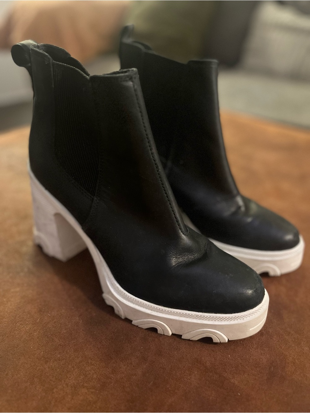 Sorel Black Leather Chelsea Boot with White Platform Heel - Picture 2 of 3